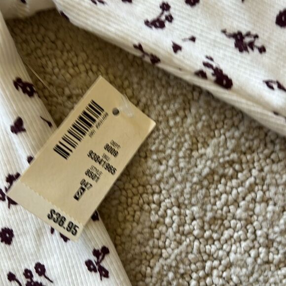 NWT Aeropostale Long Sleeve Floral Button-Front Crop Top Small - Picture 8 of 8